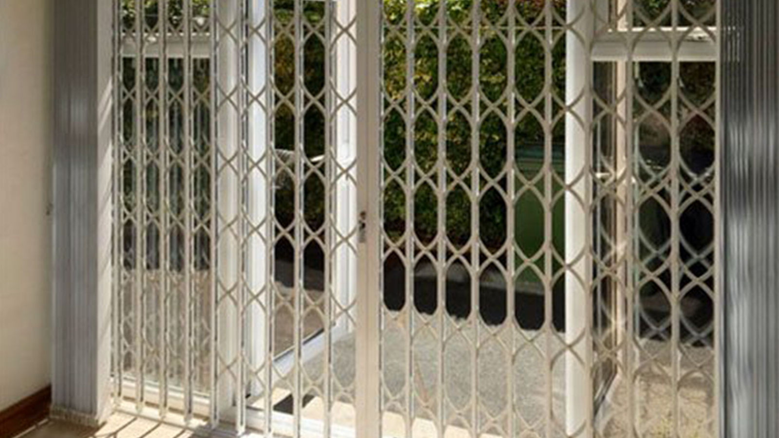 Collapsible grille Ref G9